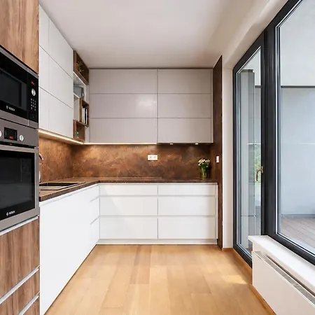Family Near With Garage & Balcony Apartment Prague