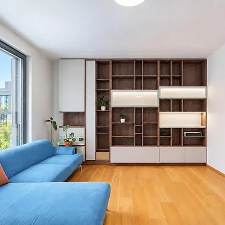 Family Near With Garage & Balcony Apartment Prague